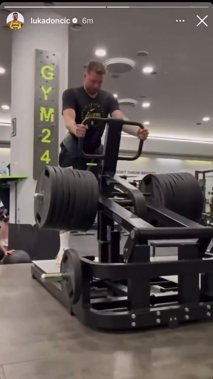 77开启休赛期特训下赛季联盟将会有两个库里嘛