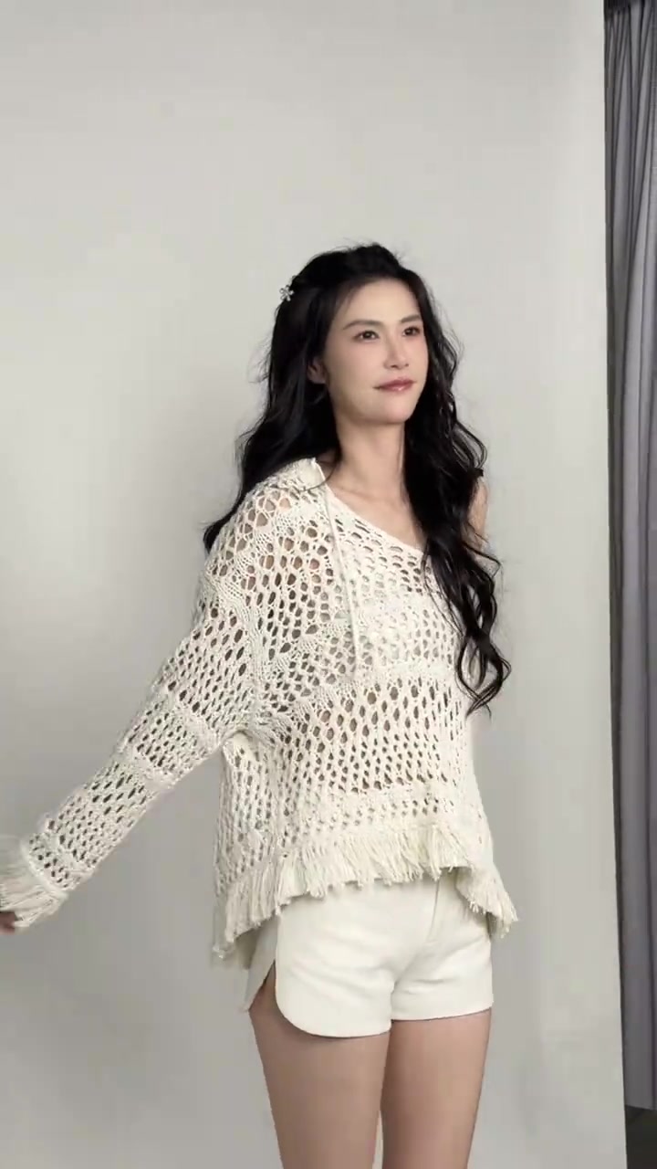 大长腿前女篮国手许诺这身镂空线衣穿搭也太美了吧