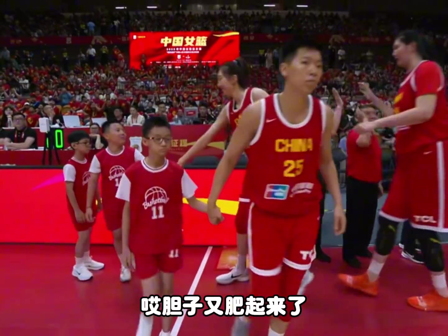 杨毅不存在宫鲁鸣和李梦之间有啥问题 宫指导带队是要更新迭代