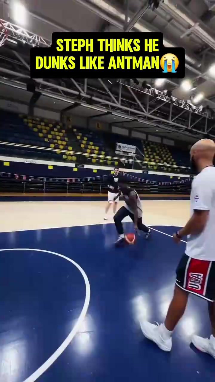 太逗了美国男篮名场面库里对华子咱俩的扣篮差不多