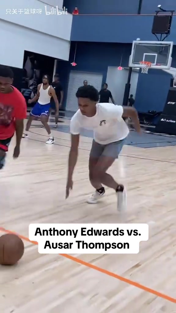 劲爆身体不同风格华子和奥萨你更喜欢哪种类型的球员