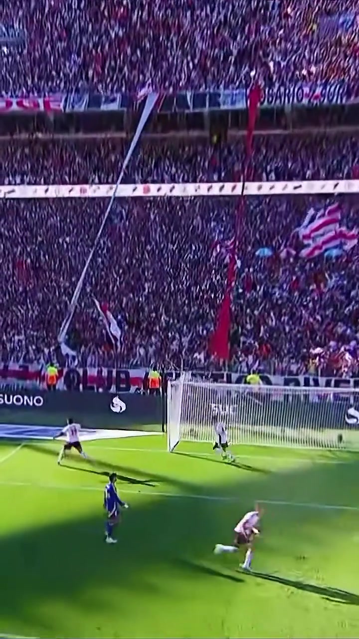 高级货17岁皇马小将马斯坦托诺这定位球相当有说法啊