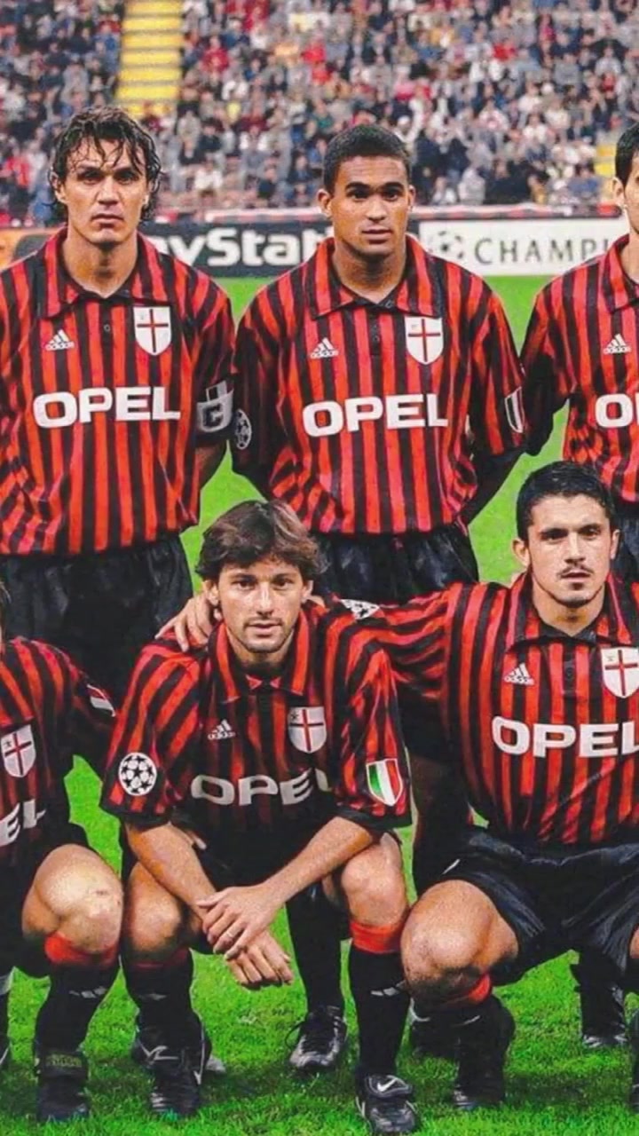 你我曾经的青春谁还记得1999-00年百年米兰的阵容
