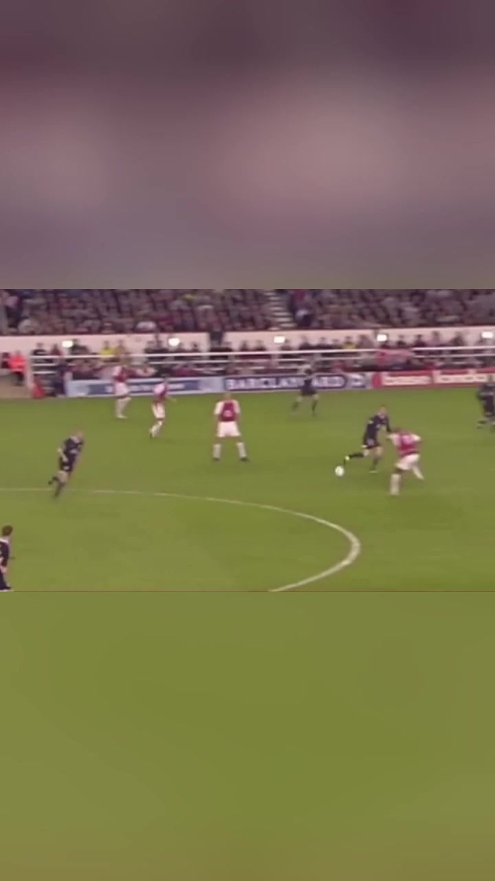 什么叫美丽足球不败赛季的枪手将足球踢成了流动的艺术