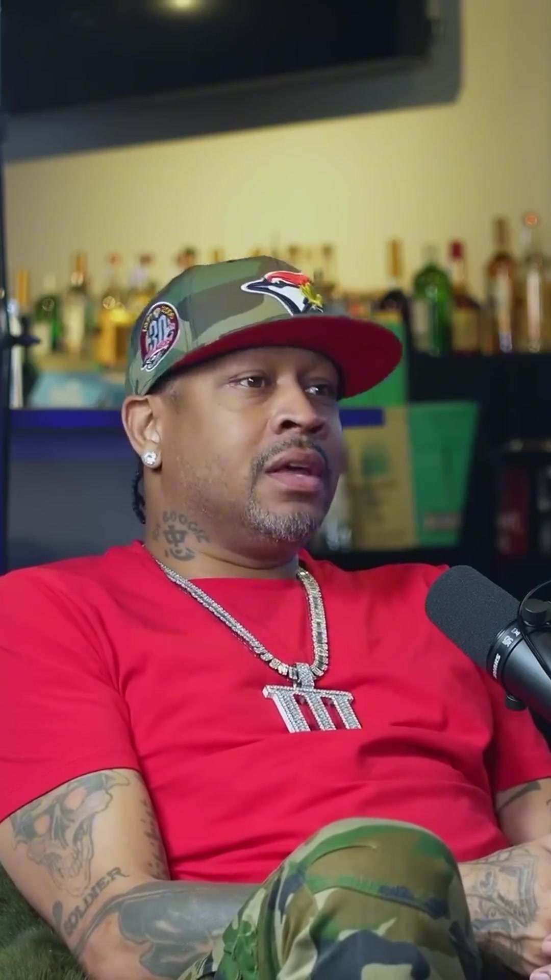 艾佛森选历史最强首发五人乔科鲨詹库 我艾还是太谦虚了