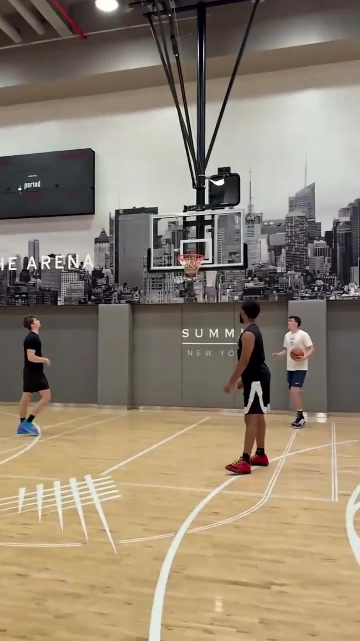 最终会去哪支球队威少最新在纽约曼哈顿球馆中的训练视频