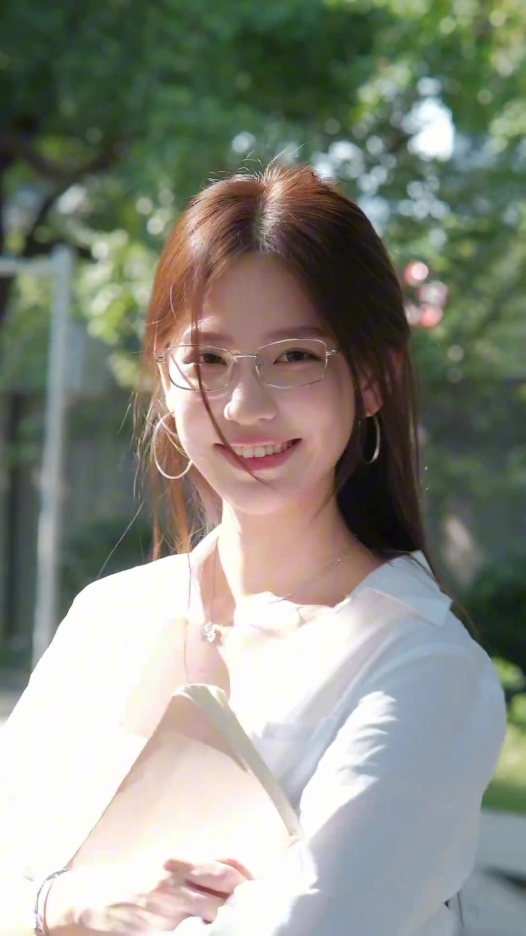 换赛道了鸡腿诺的校园风穿搭 确实是美啊