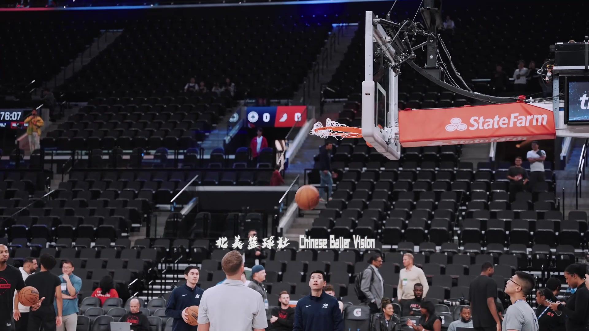 英语有进步杨瀚森赛前热身与助教直接交流已经可以摆脱翻译了