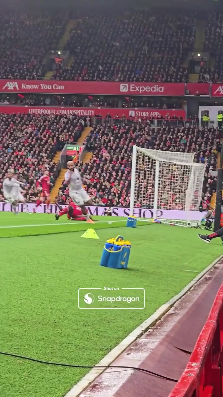 下快攻这一块还得看红魔姆伯莫开场1分02秒闪击破门