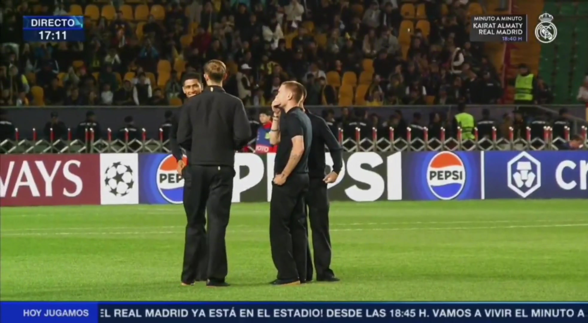 皇马颜值担当居勒尔贝林马斯坦托诺赫伊森赛前踩场