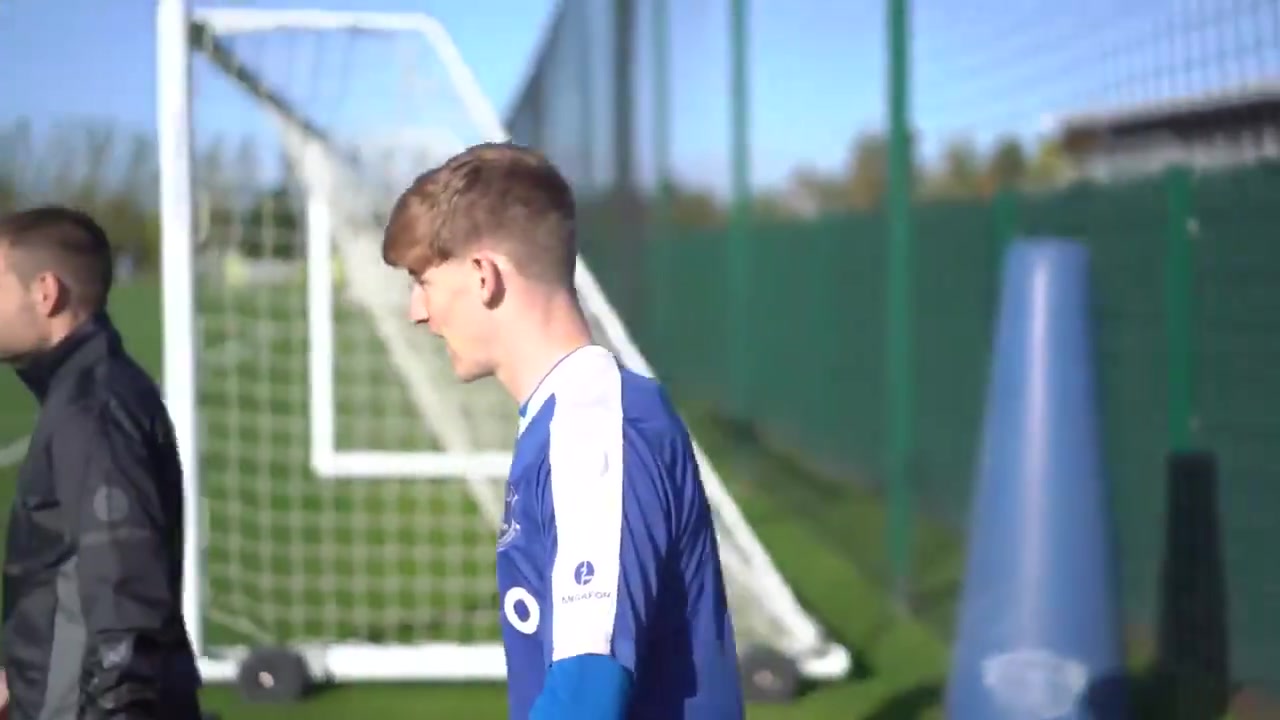 青涩珍藏视频安东尼戈登埃弗顿时期某一天的训练