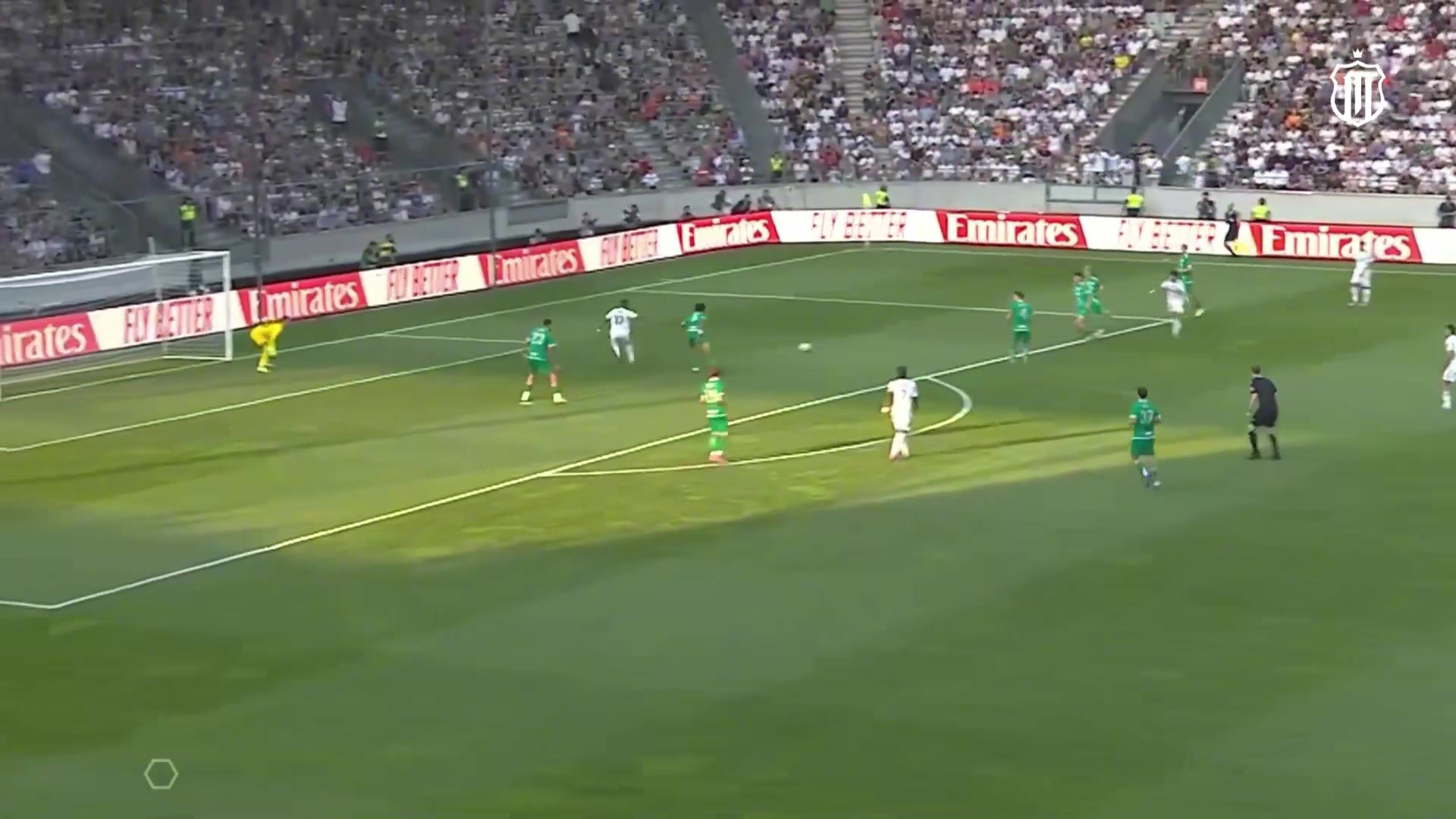 状态不错啊姆巴佩上下半场各进一球最后还为罗德里戈送助攻