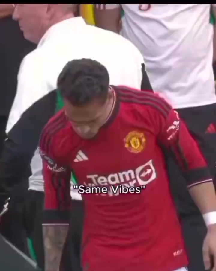 外国网友此时此刻仿佛在维尔茨身上看到了圆神的影子