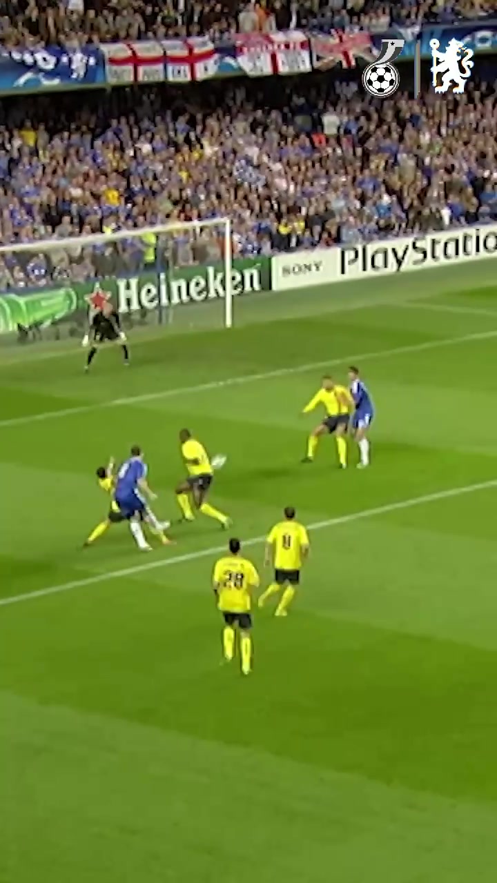 蓝军欧冠经典进球埃辛无解凌空世界波攻破巴萨