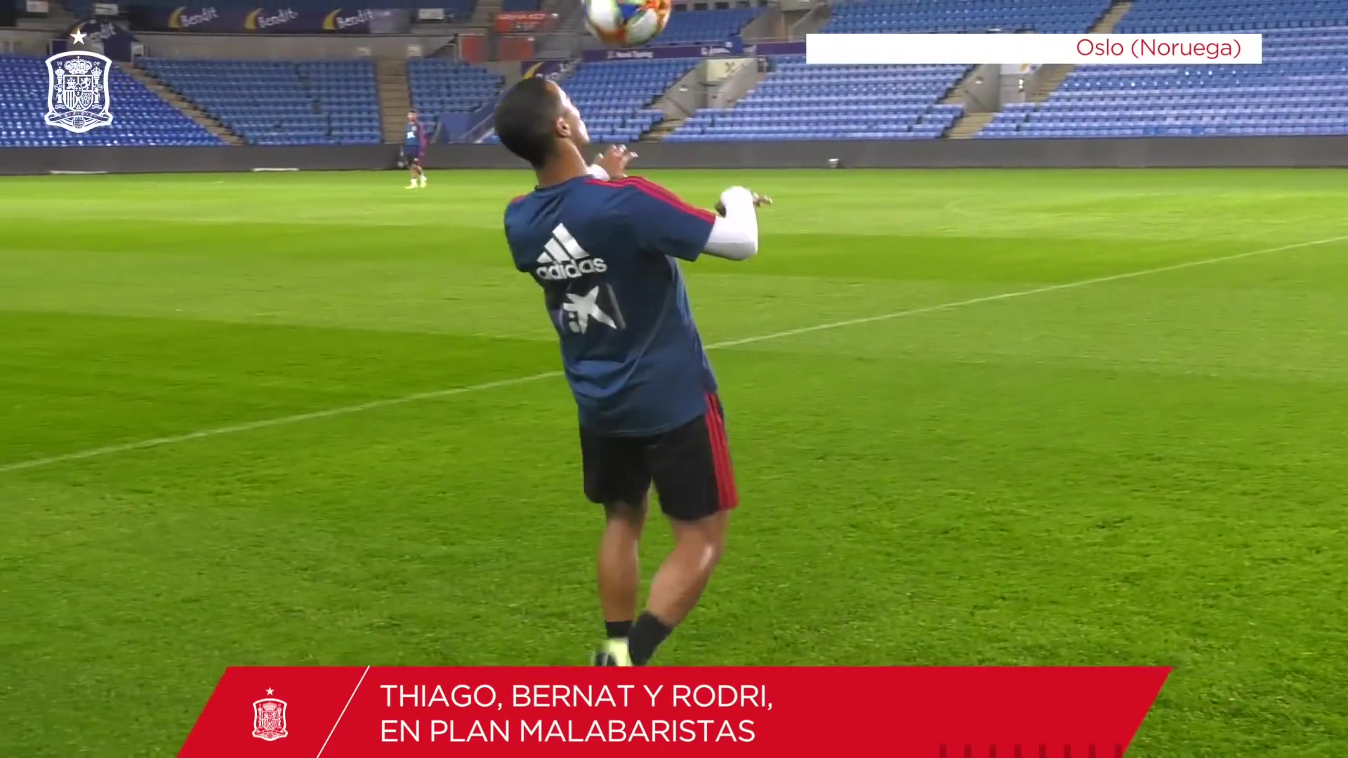 简直就像踢毽子蒂亚戈贝尔纳特罗德里当年的超远长传练习