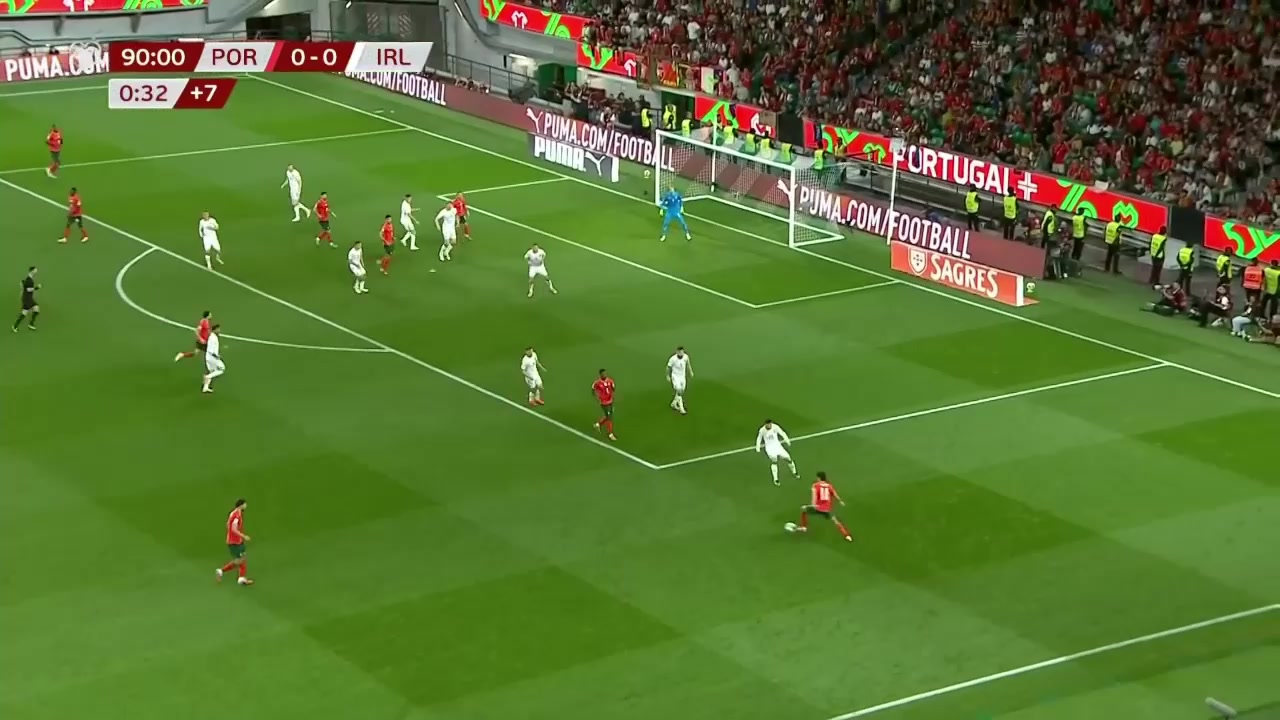 葡萄牙上演绝杀特林康精准传中鲁本-内维斯头球破门