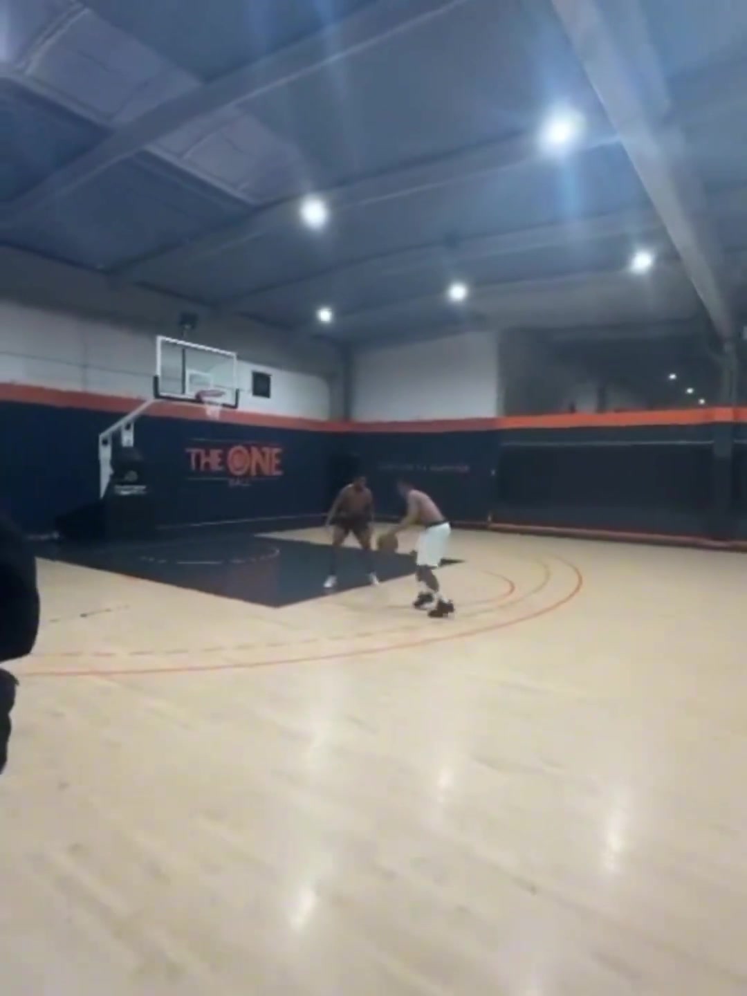 神龟附体姆巴佩打篮球1v1三分神射法兰西最锋利的剑