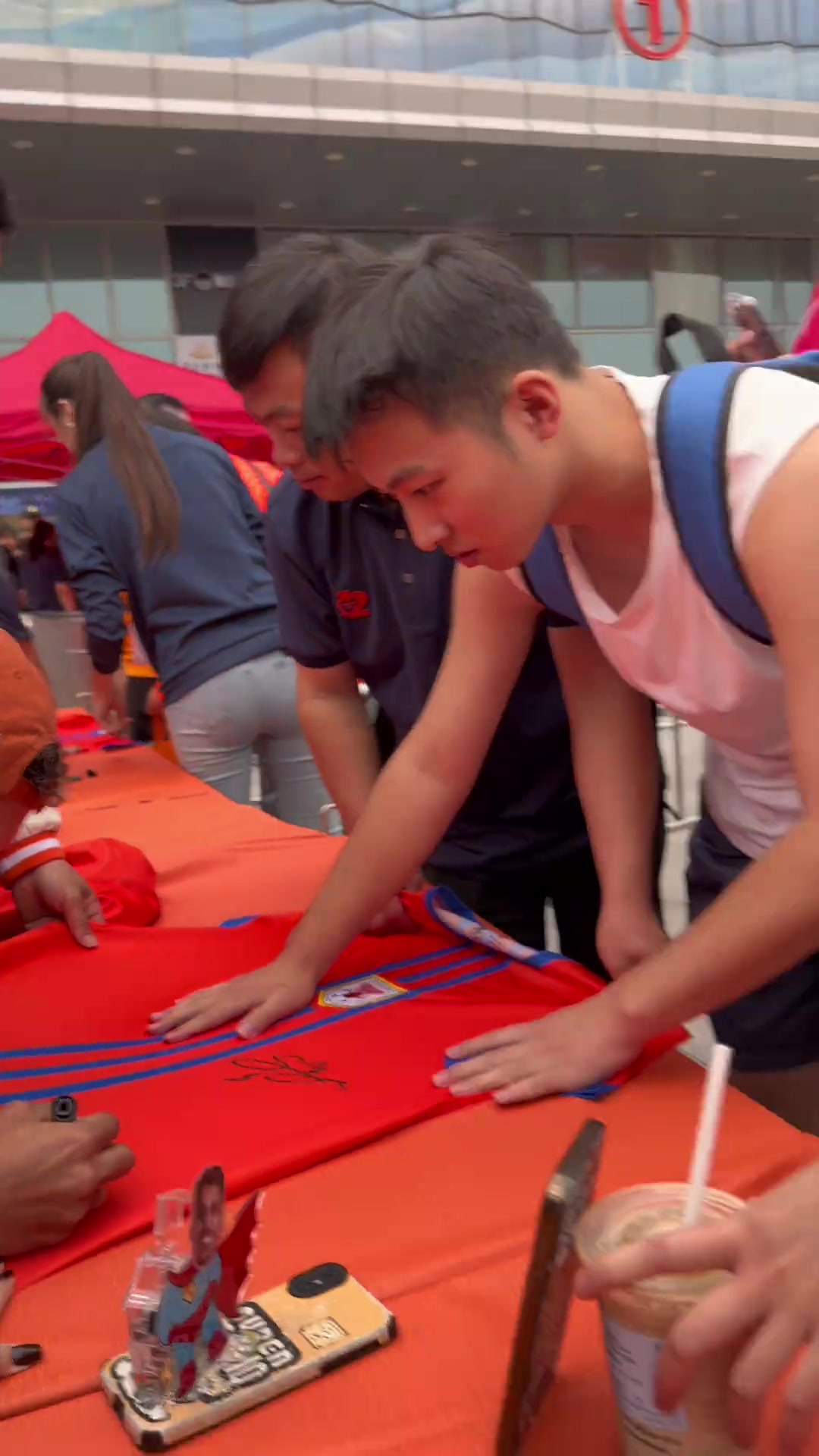 都是济南小伙克雷桑和泽卡谁的中文更标准