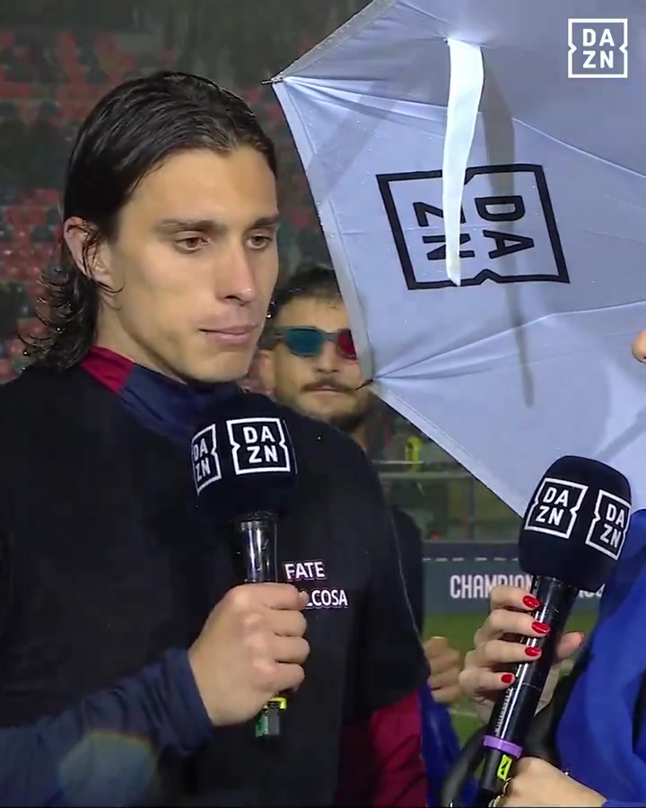 卡拉菲奥里女友标记领地的视频看一次笑一次