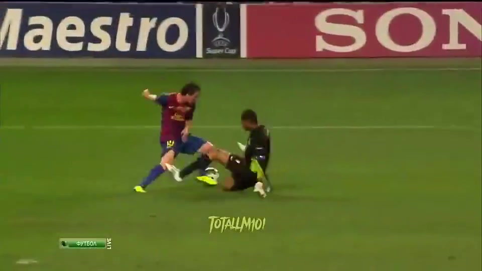 门将的噩梦梅西那些过掉门将的进球这种情况他无法被防守