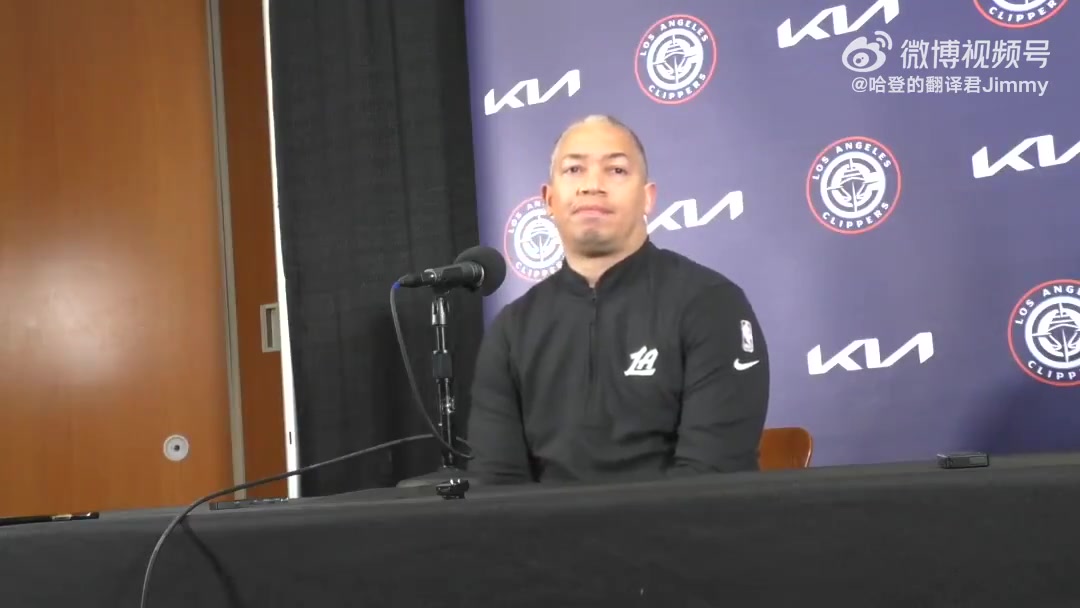 卢小卡已能做一些动作状态在变好 至于还要多久我现在说不准