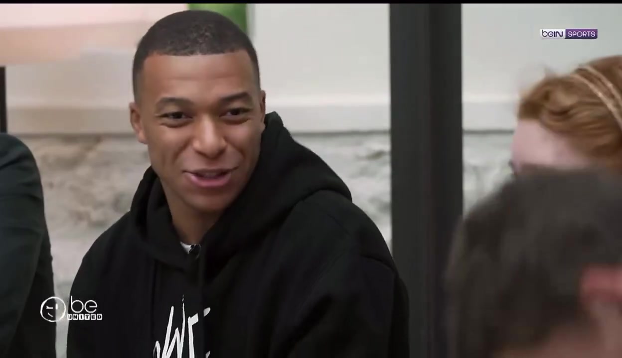 姆巴佩梅西现在不在巴萨了你应该关注皇马队